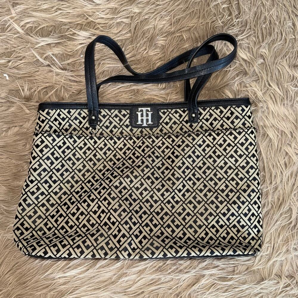 Tommy Hilfiger Women's Logo Tote Purse O/S